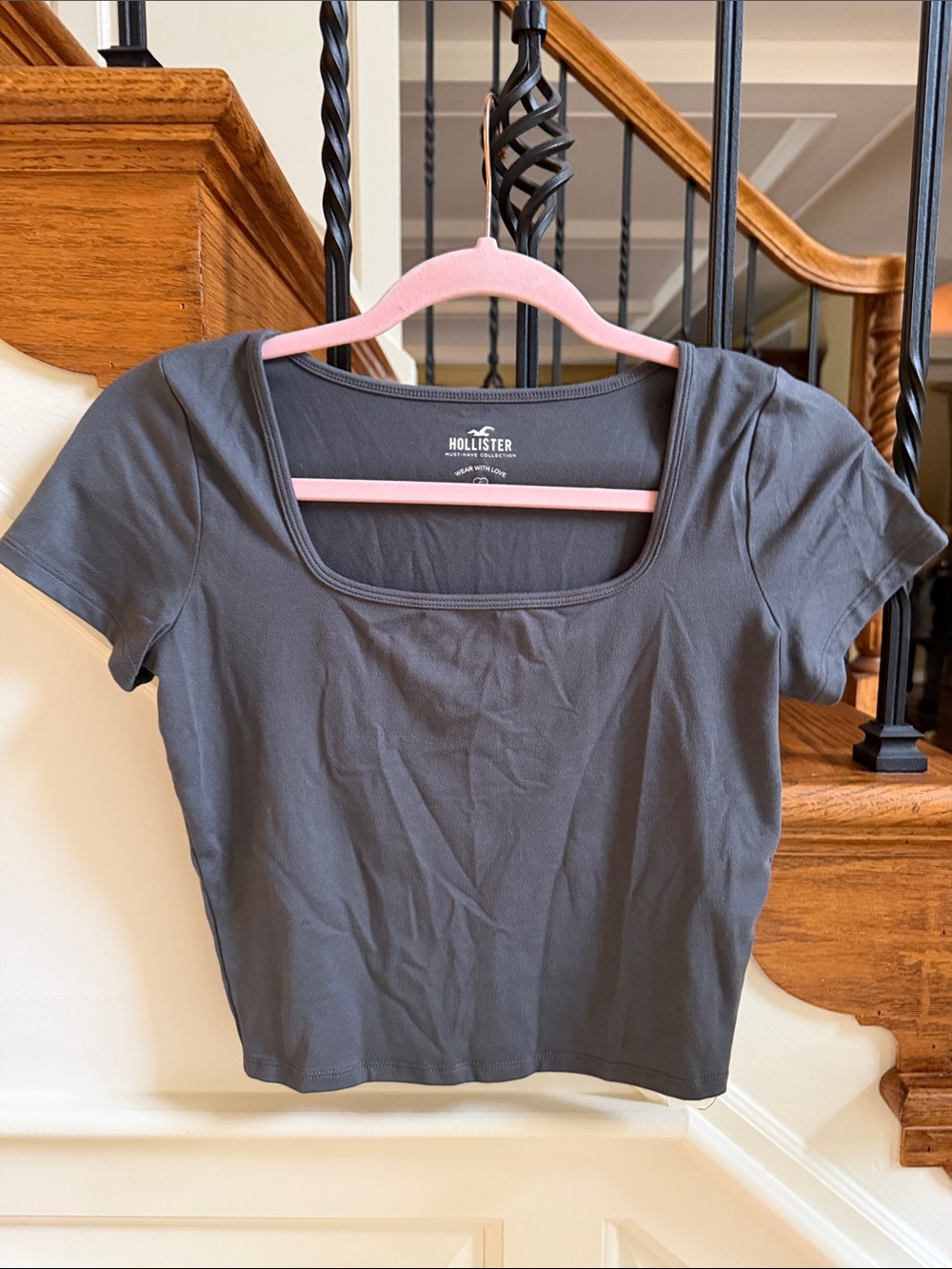 HOLLISTER Crop Top